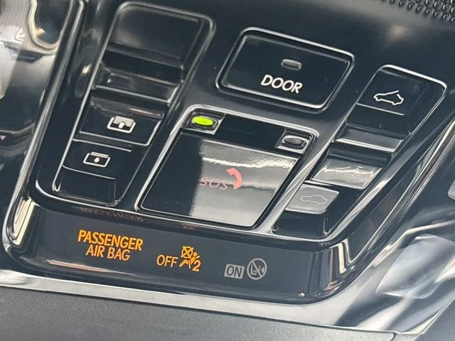 Used 2024 Silver Lexus 500h F SPORT Performance image 41