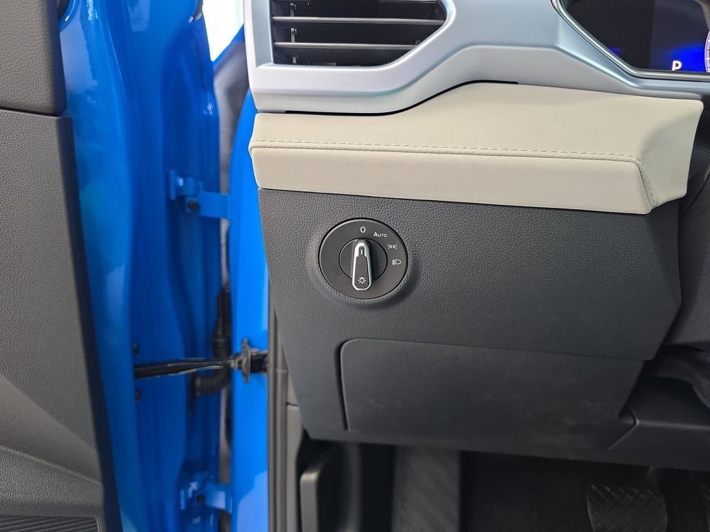 New 2026 Blue Volkswagen 1.5T SE image 17