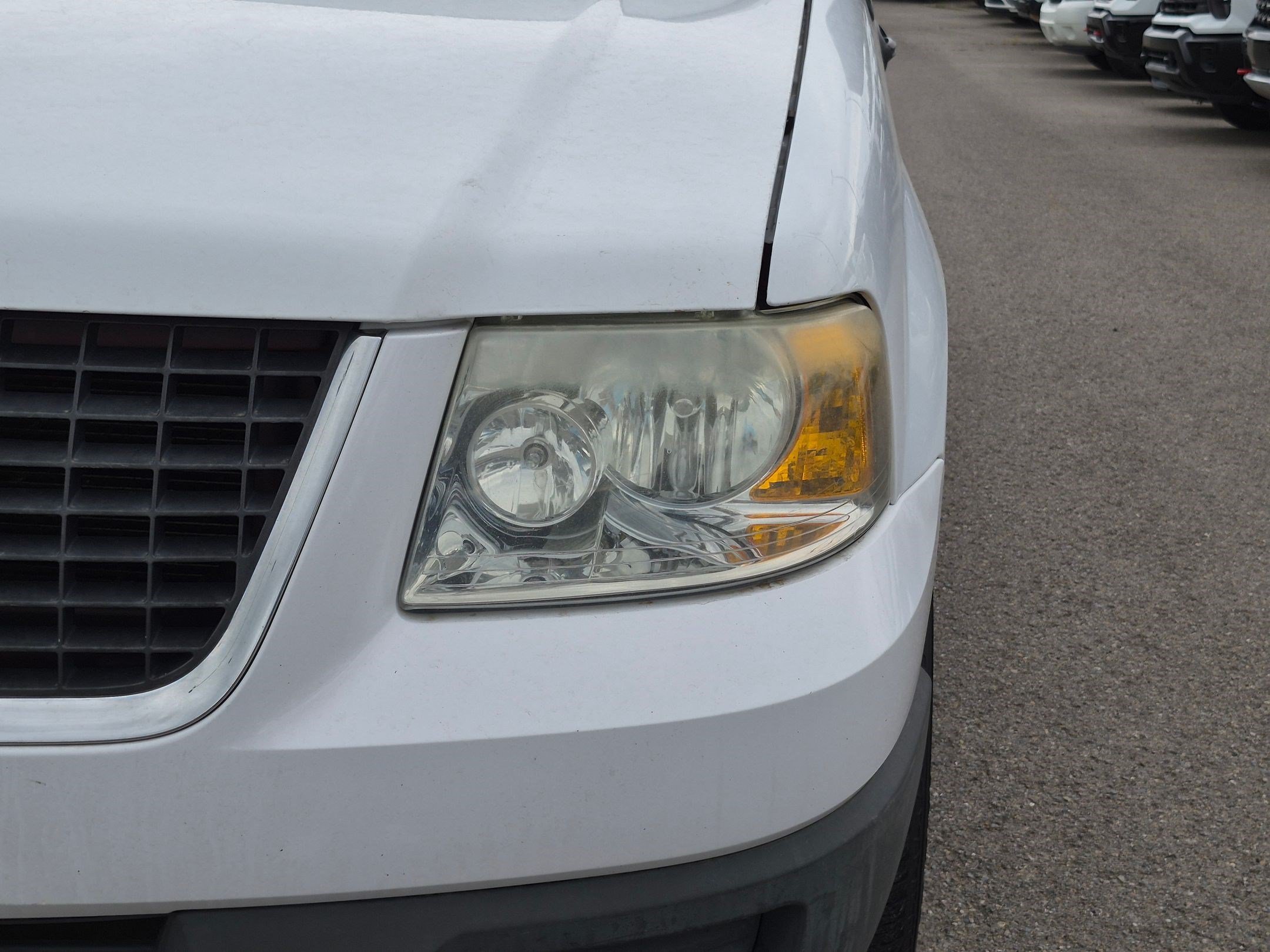 Used 2006 White Ford XLS image 10