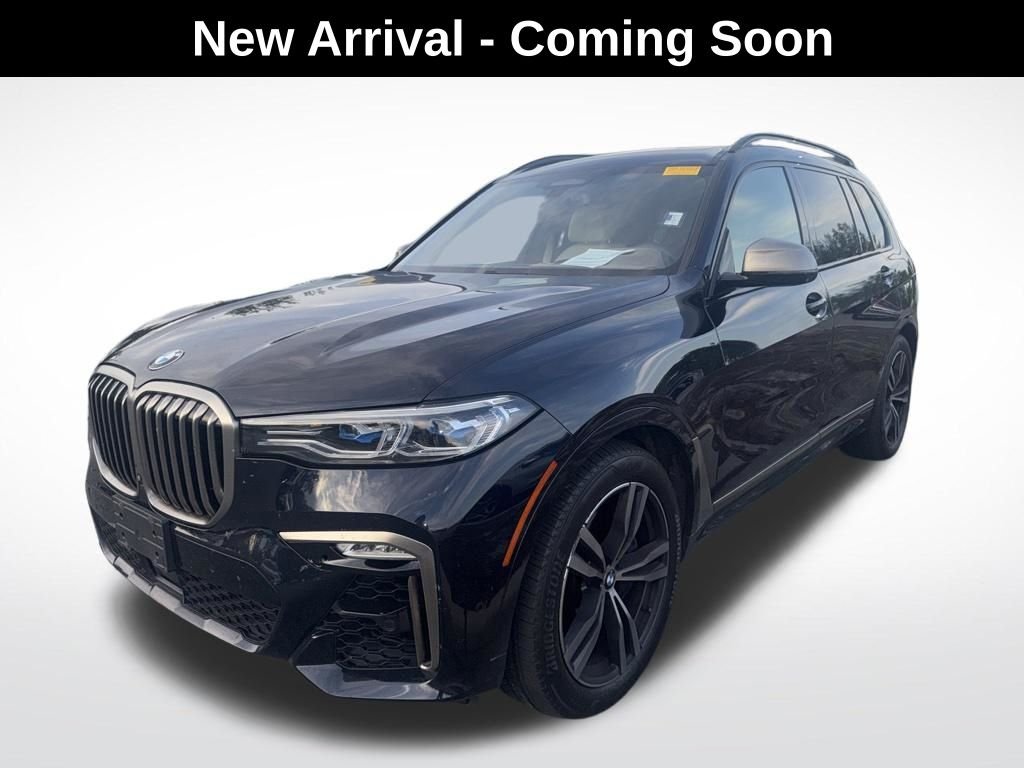 2021 BMW X7 M50i's photo