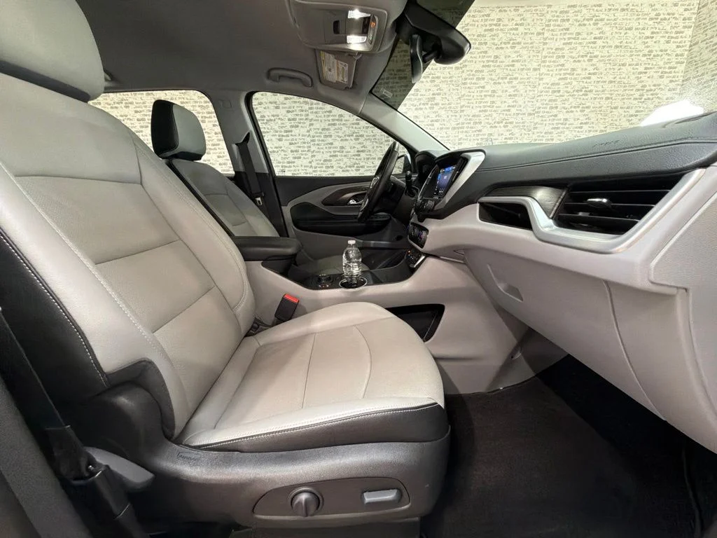 Used 2024 White Frost Tricoat GMC SLT image 12