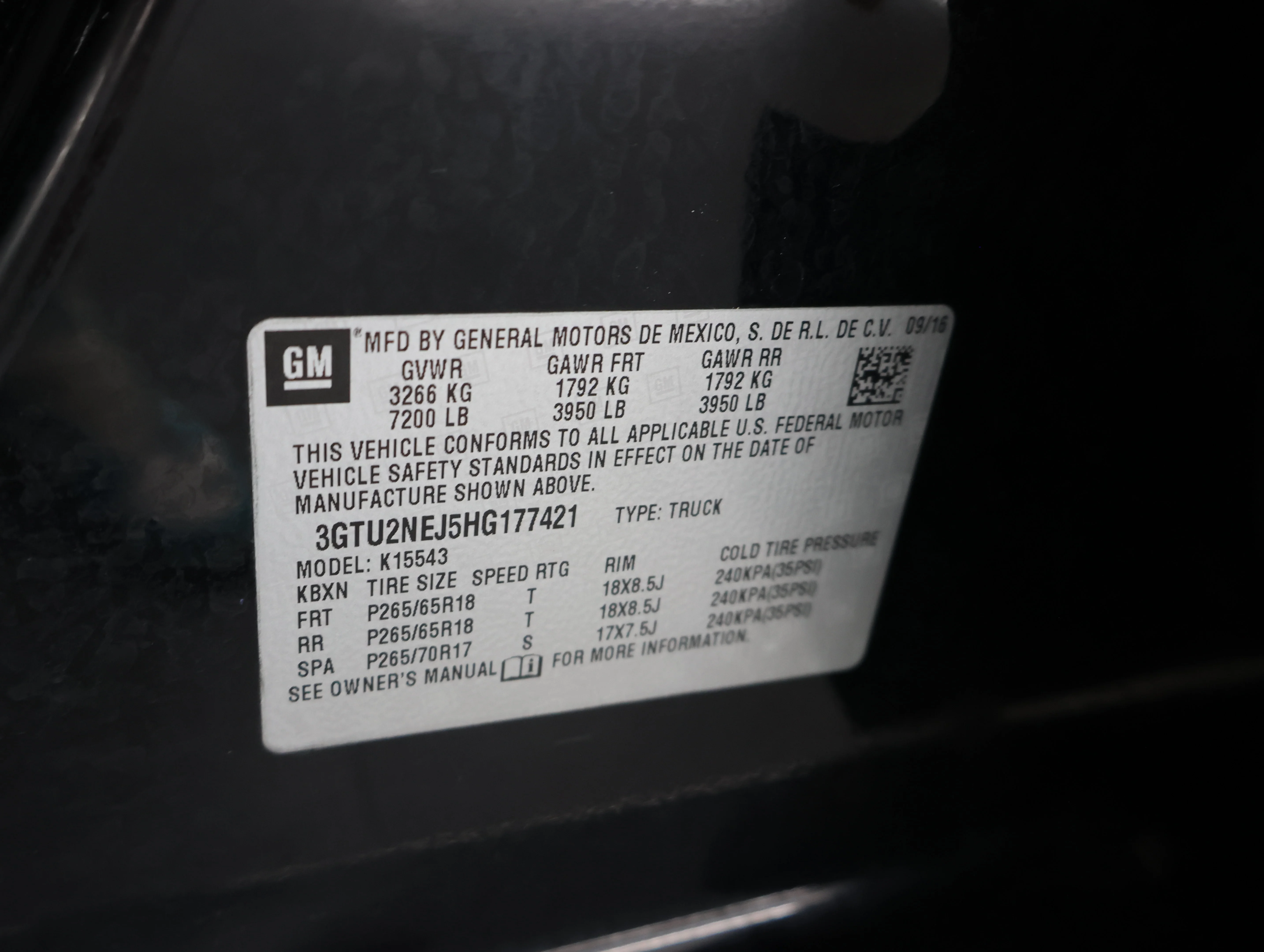 Used 2017 Onyx Black GMC SLT image 55
