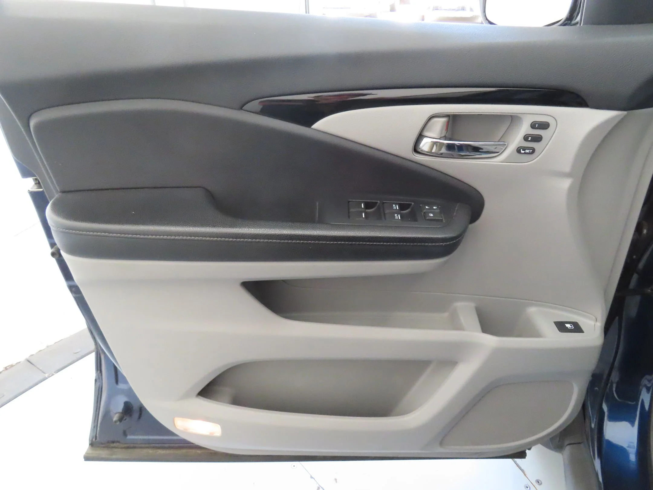 Used 2020 Blue Honda RTL-E image 10