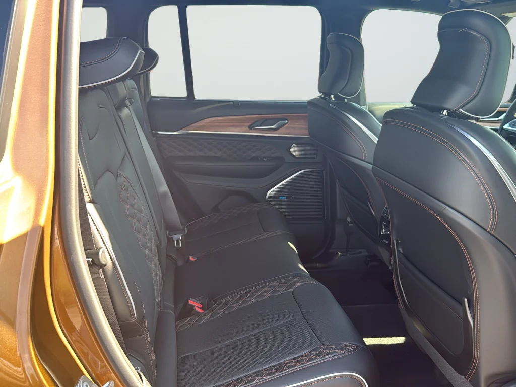 New 2027 Copper Shino Metallic Clear-Coat Paint Jeep Summit image 37
