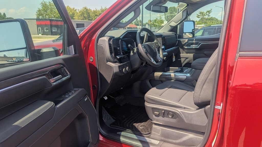 2026 Chevrolet Silverado 2500 HD LTZ - Photo 17