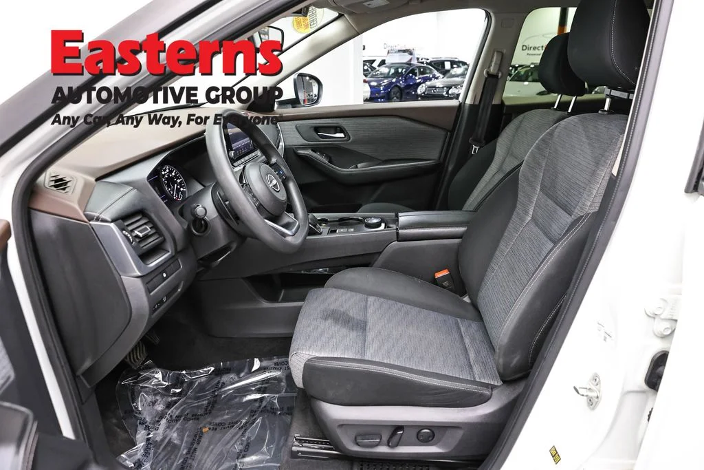 Used 2023 White Nissan SV image 13