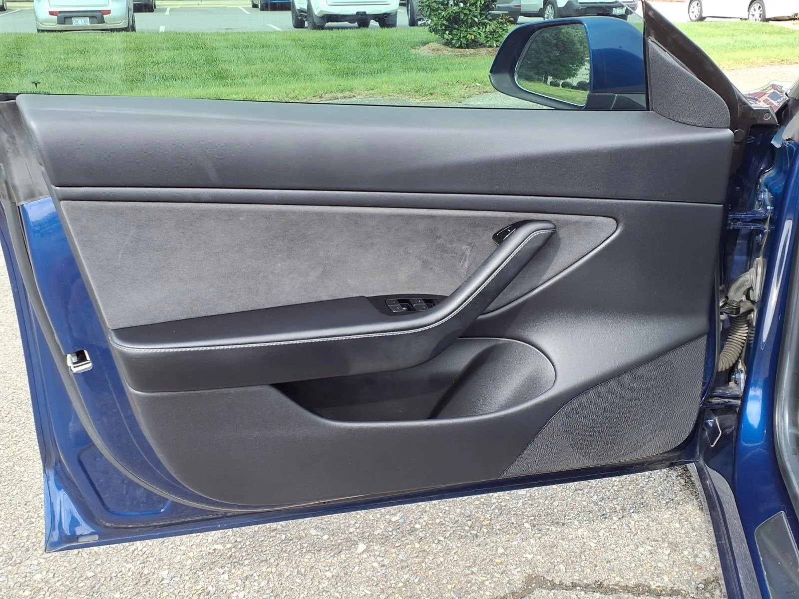 Used 2019 Deep Blue Metallic Tesla Long Range image 32