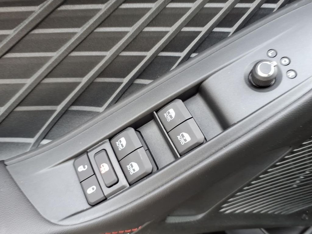New 2026 Diamond Black Crystal Pearlcoat Dodge R/T image 7