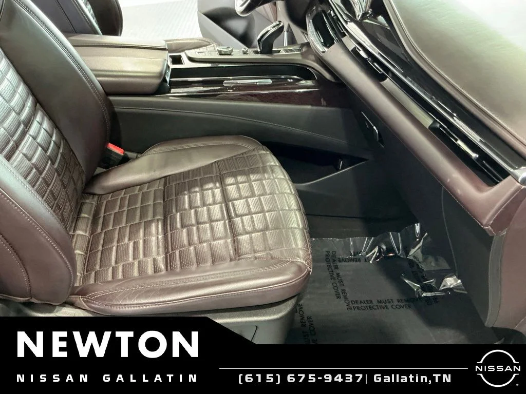 Used 2021 Crystal White Tricoat Cadillac Sport Platinum image 18