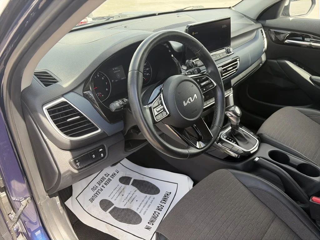 Used 2022 Blue Kia S image 11
