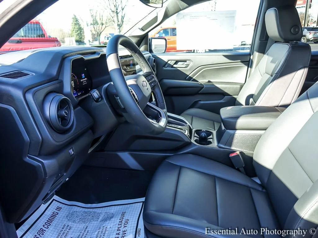 2026 Chevrolet Colorado Trail Boss - Photo 10