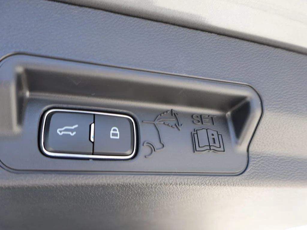 New 2026 Carbonized Gray Metallic Ford ST-Line image 17