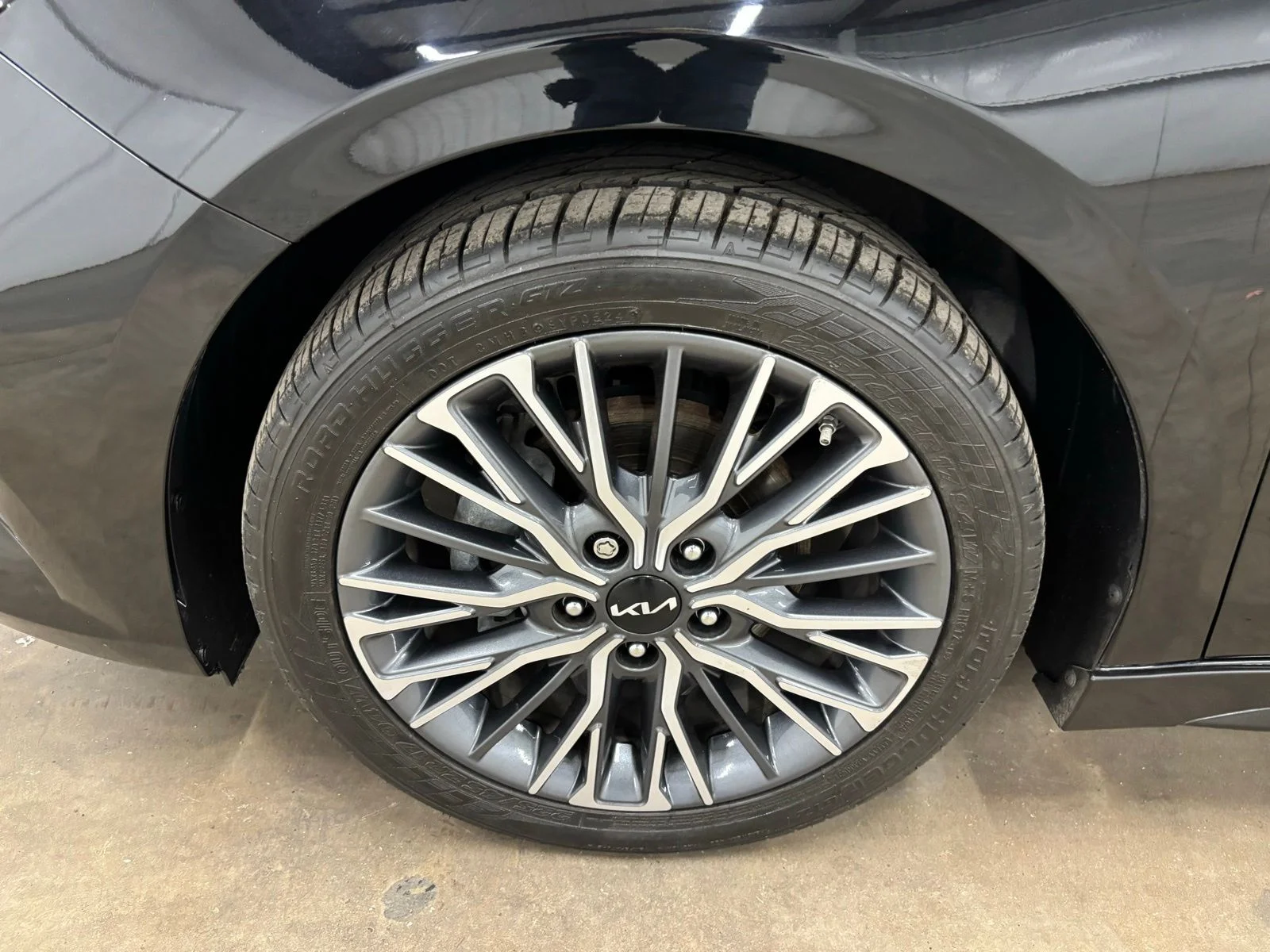 Used 2023 Black Kia GT-Line image 7