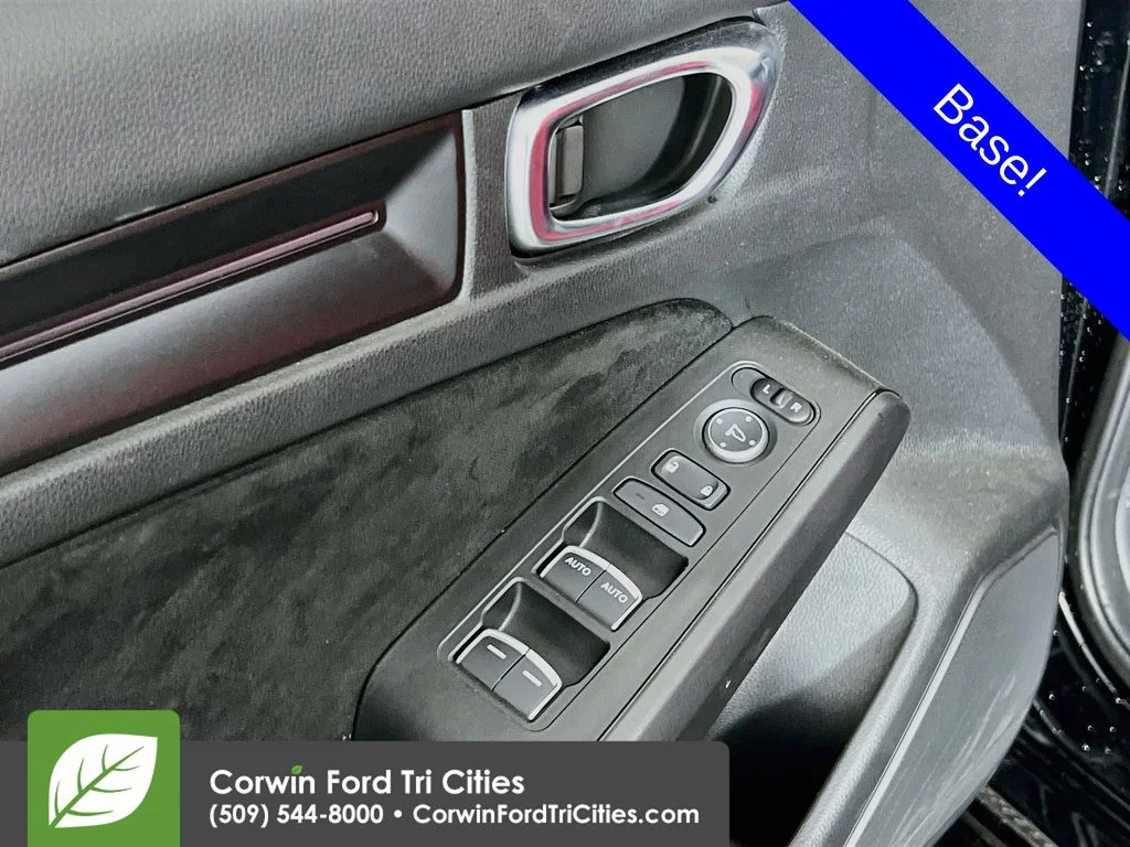 Used 2025 Crystal Black Pearl Honda  image 12
