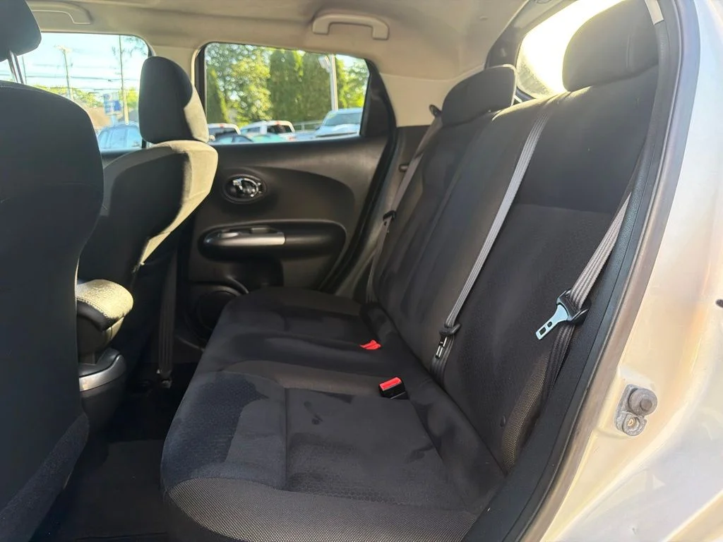 Used 2013 Brilliant Silver Nissan SV image 10