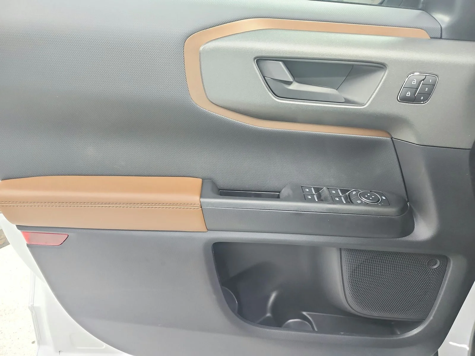 New 2026 Oxford White Ford Outer Banks® image 32