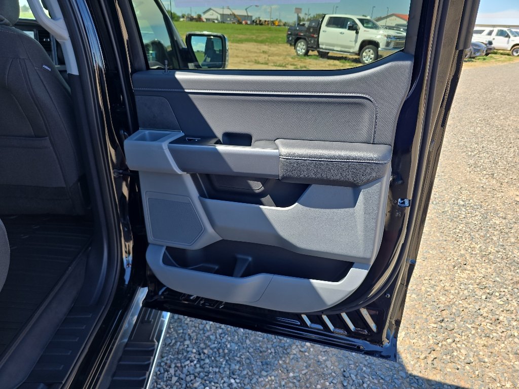 New 2026 Agate Black Metallic Ford XLT image 35