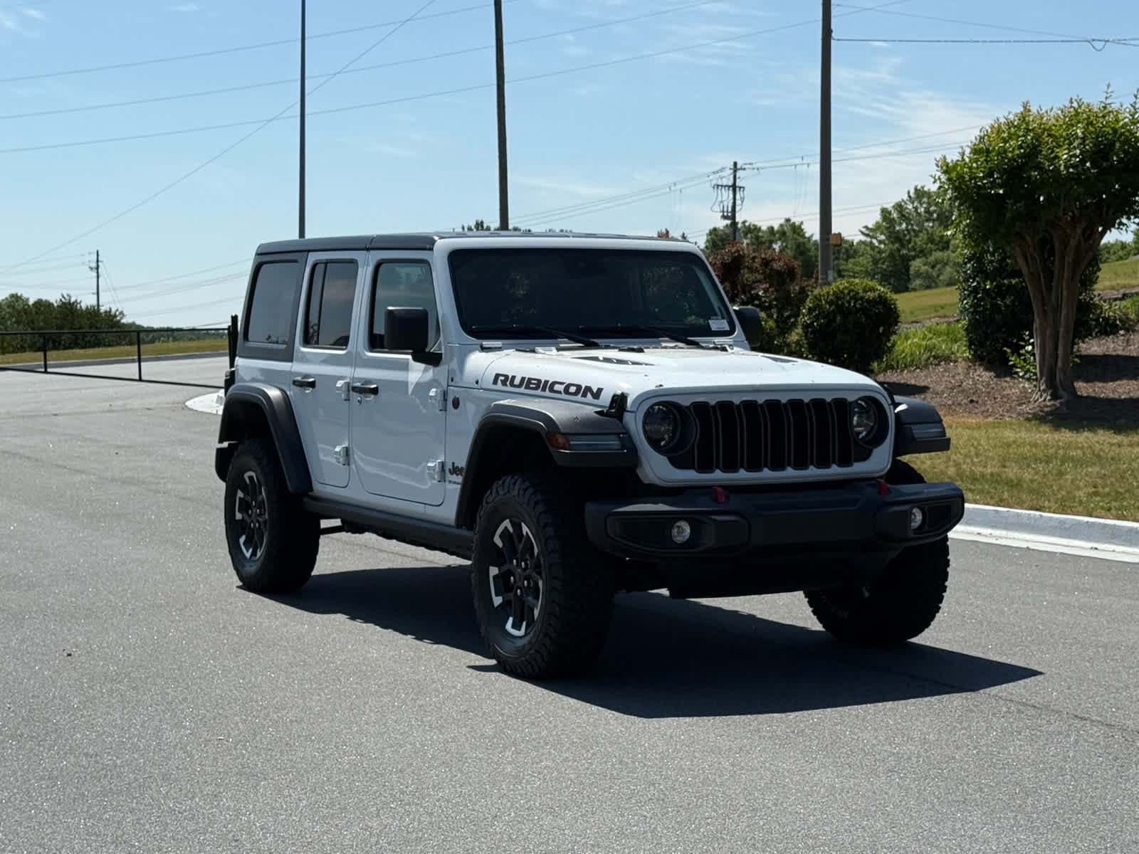 Certified Used 2025 Bright White Clearcoat Jeep Rubicon image 7