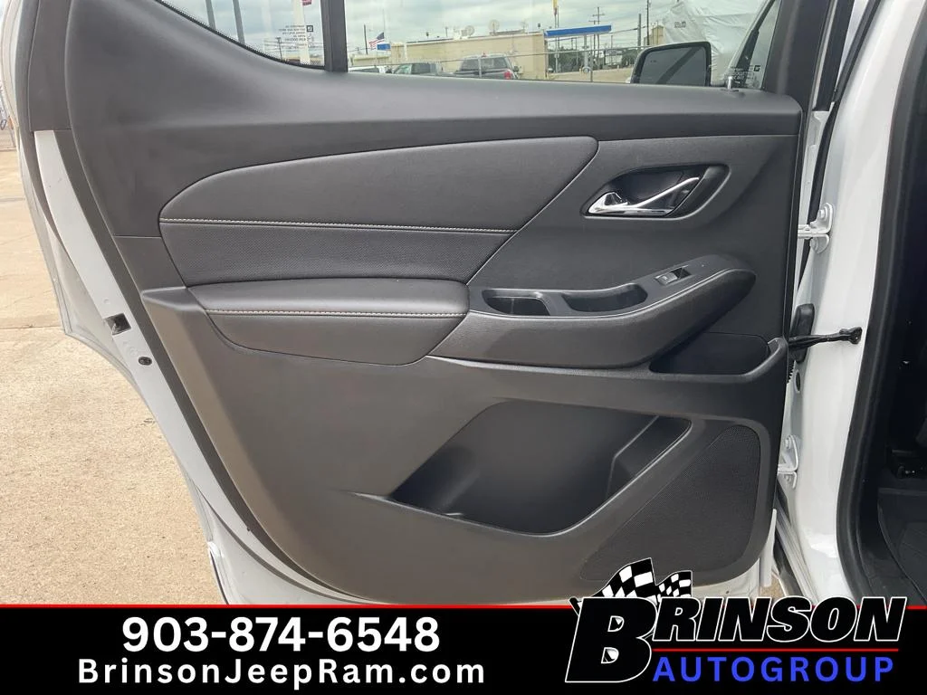 Used 2022 Summit White Chevrolet Premier image 18