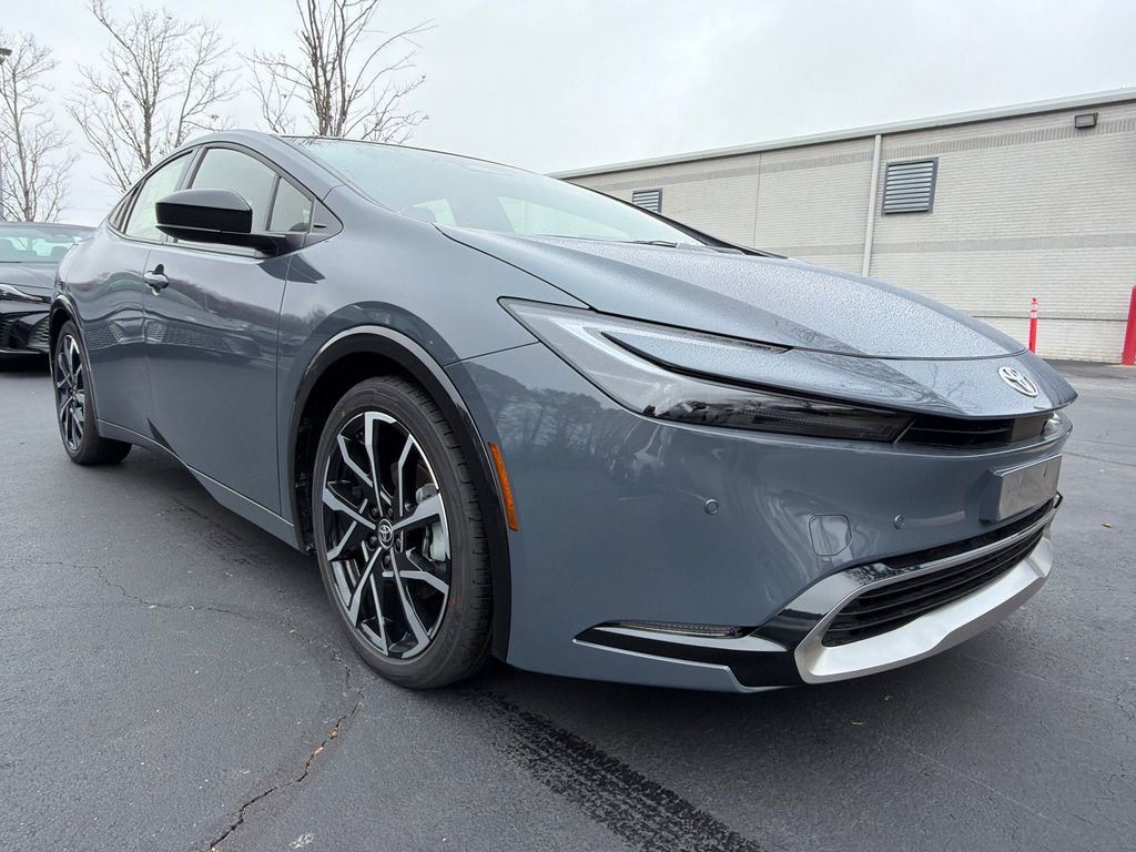 2026 Toyota Prius XSE's photo