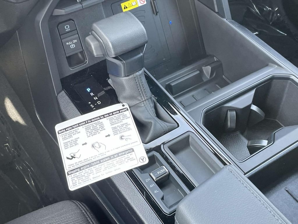 2025 Toyota Tundra SR5 - Photo 39