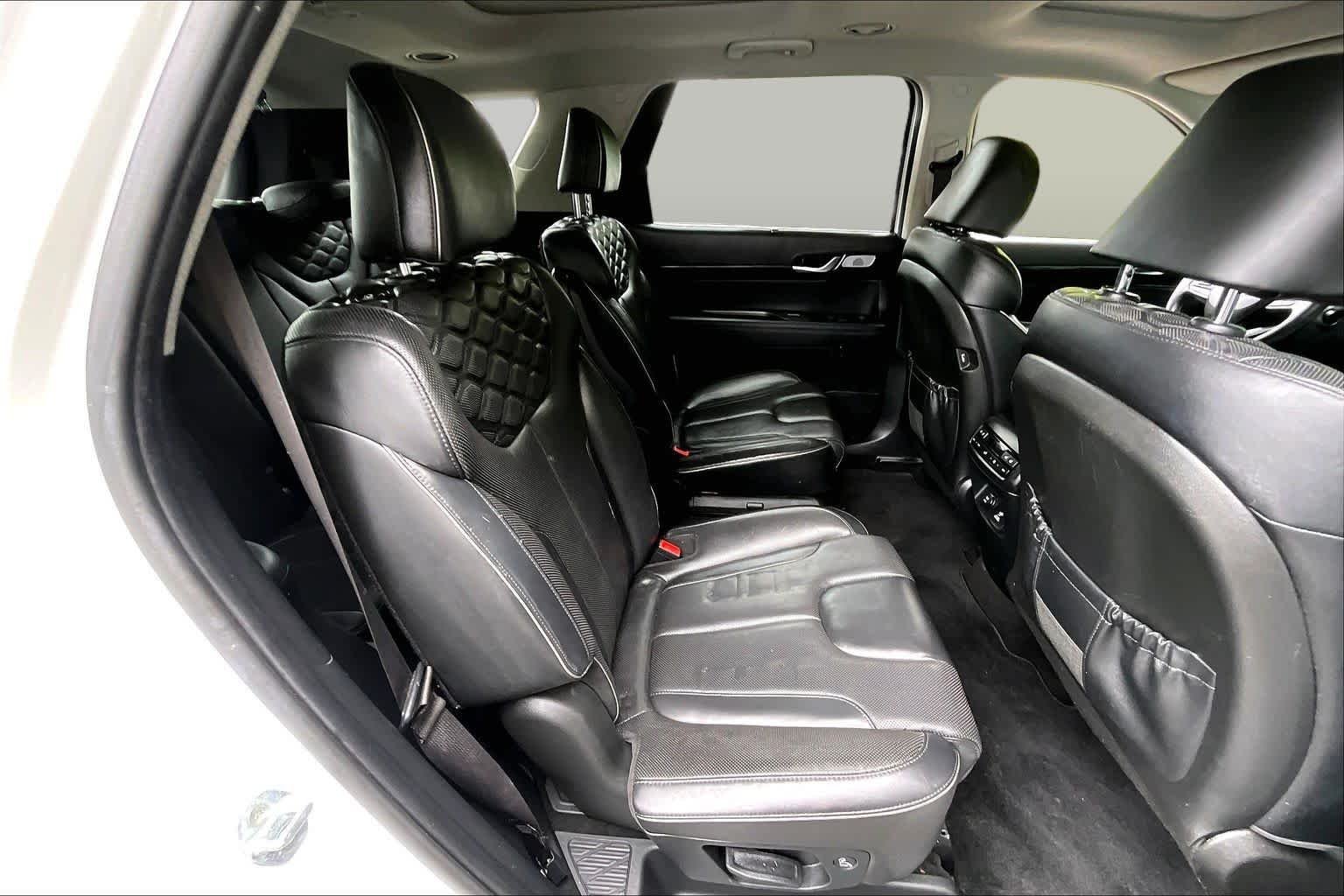 Used 2021 Hyper White Hyundai Limited image 19