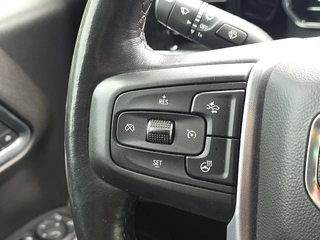 Used 2022 Silver GMC SLT image 39