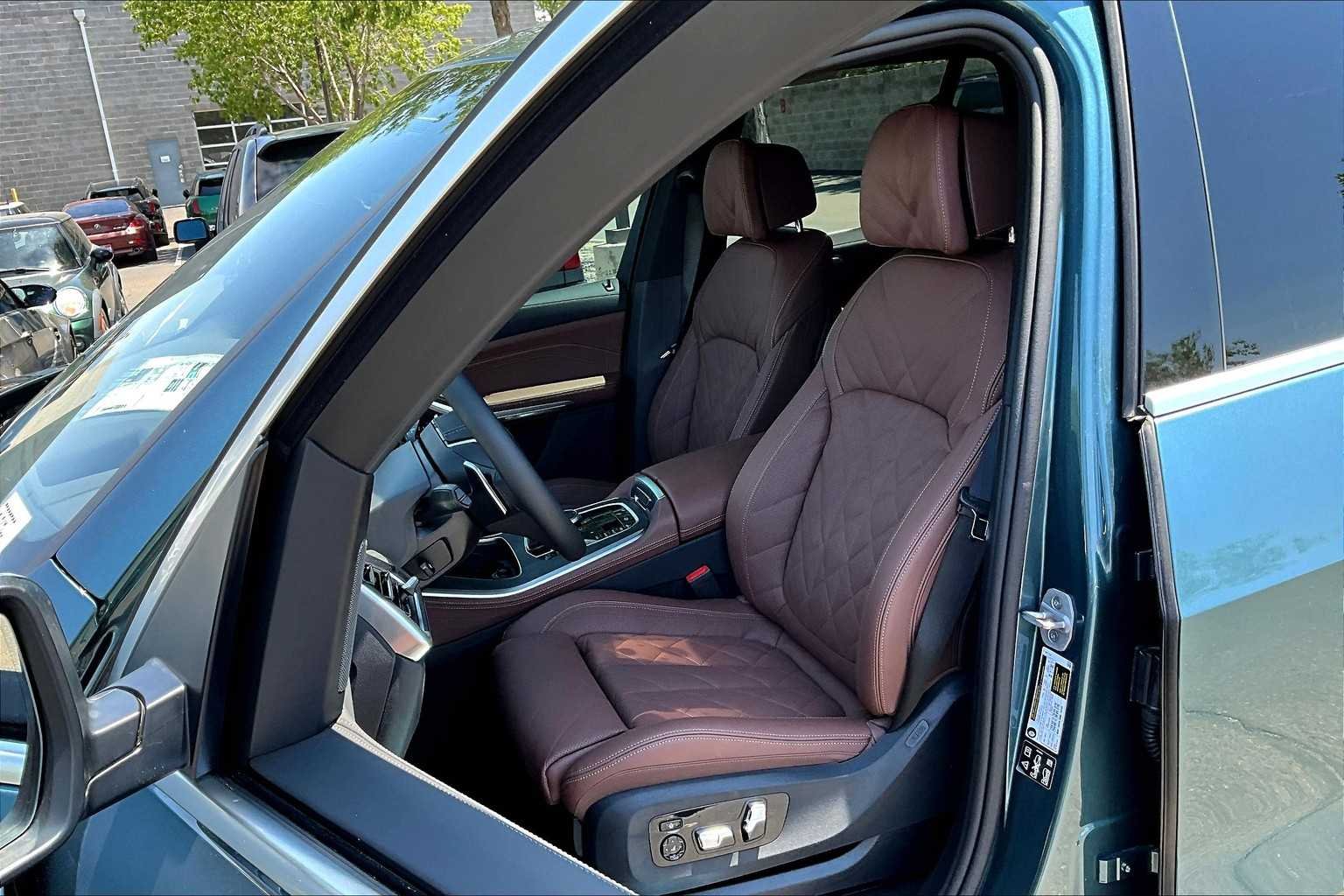 New 2026 Blue Ridge Mountain Metallic BMW xDrive40i image 9