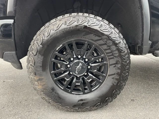 2025 Chevrolet Silverado 2500HD ZR2 - Photo 7