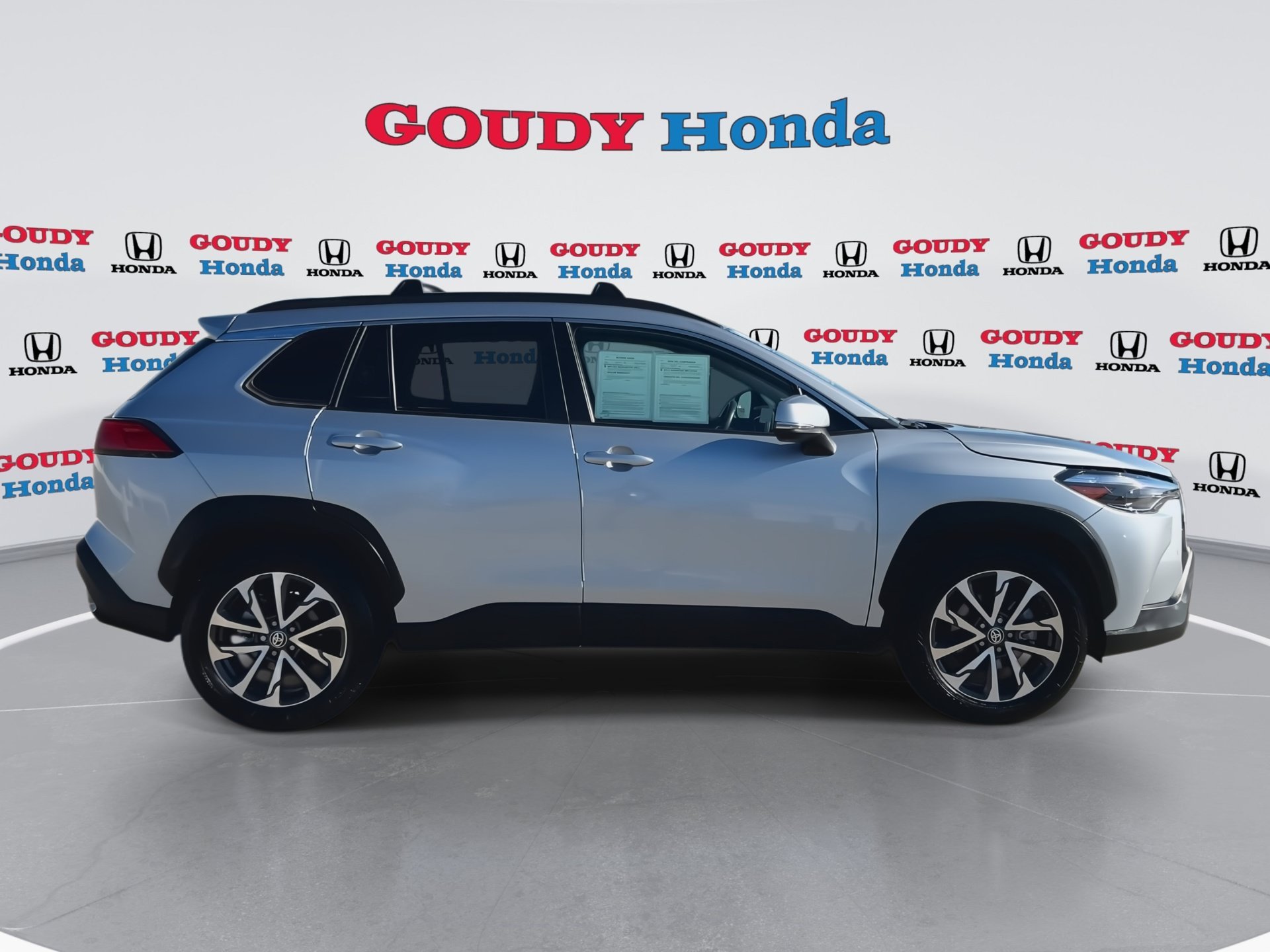 Used 2024 Sonic Silver Toyota XLE image 9