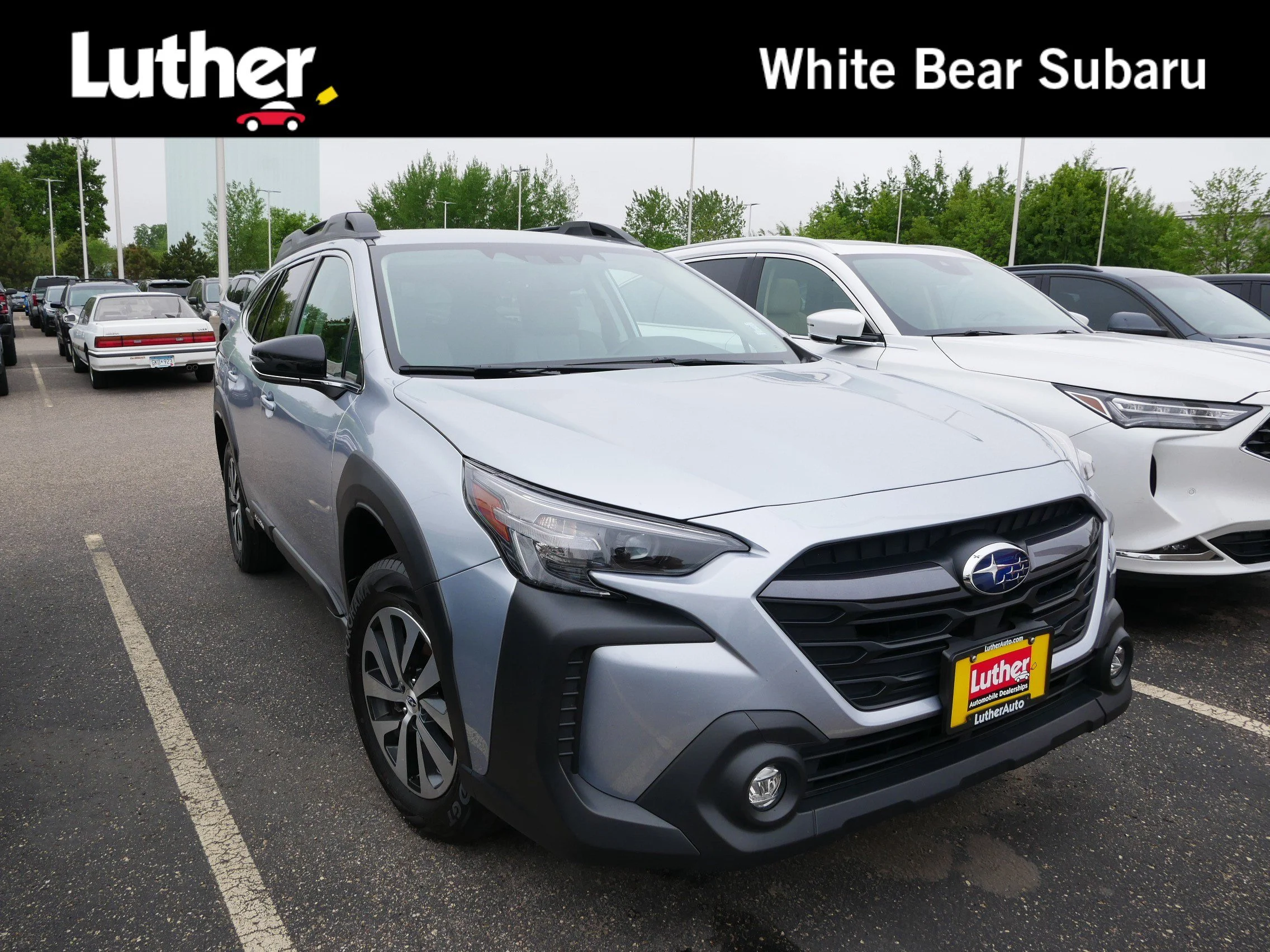 2024 Subaru Outback Premium's photo