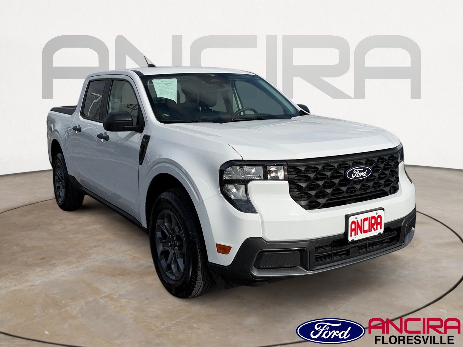 Used 2026 Oxford White Ford XLT image 1