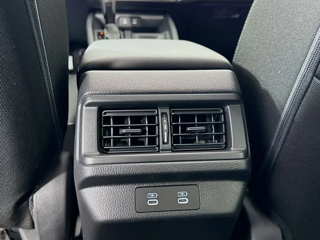 New 2026 Urban Gray Pearl Honda SE image 36