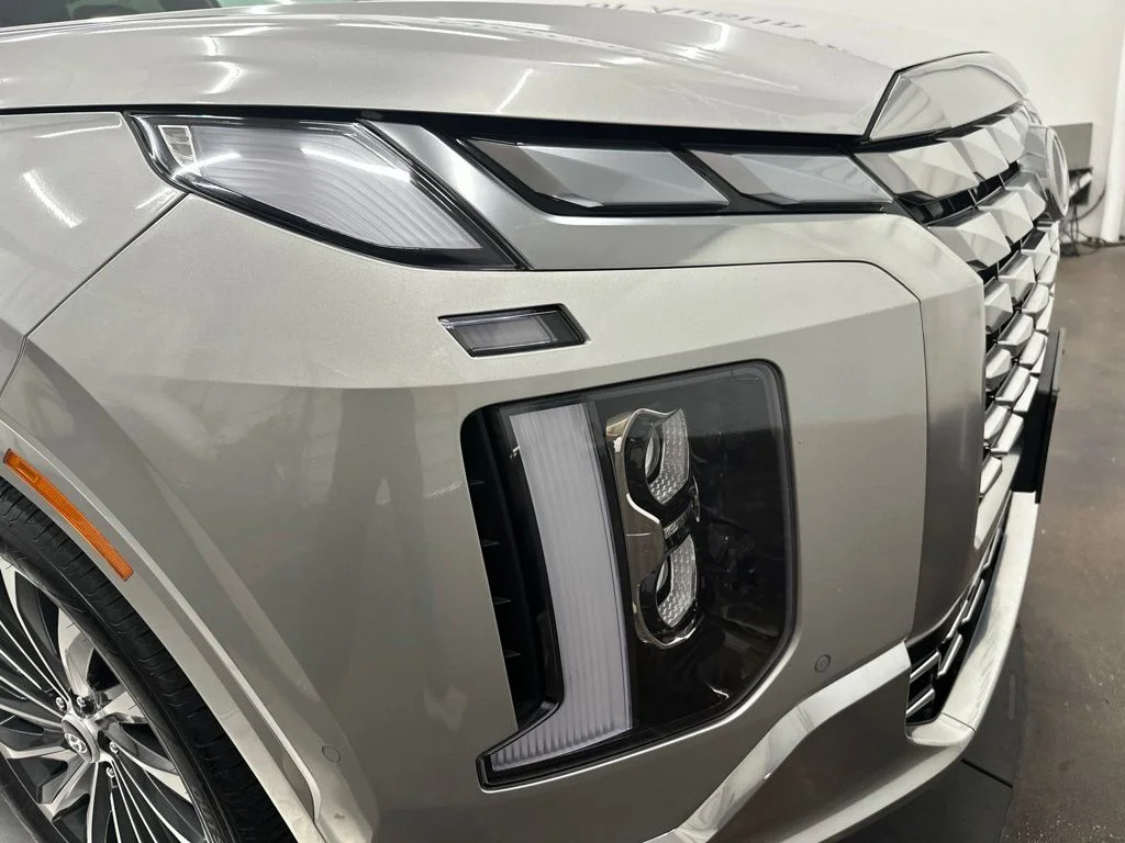 Used 2025 Silver Hyundai Calligraphy image 10