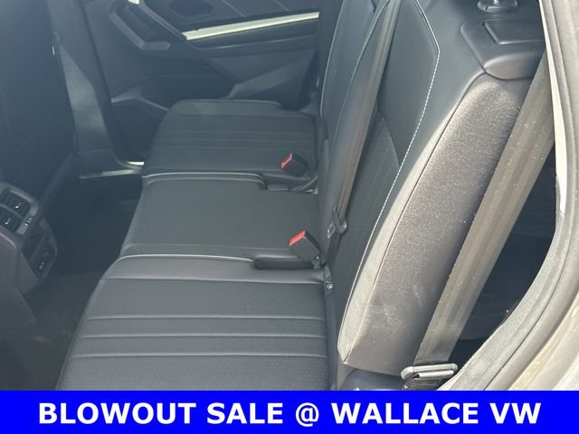 Used 2023 Silver Volkswagen 2.0T SE image 14