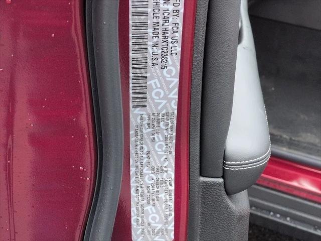 New 2026 Velvet Red Pearl-Coat Exterior Paint Jeep Altitude image 8