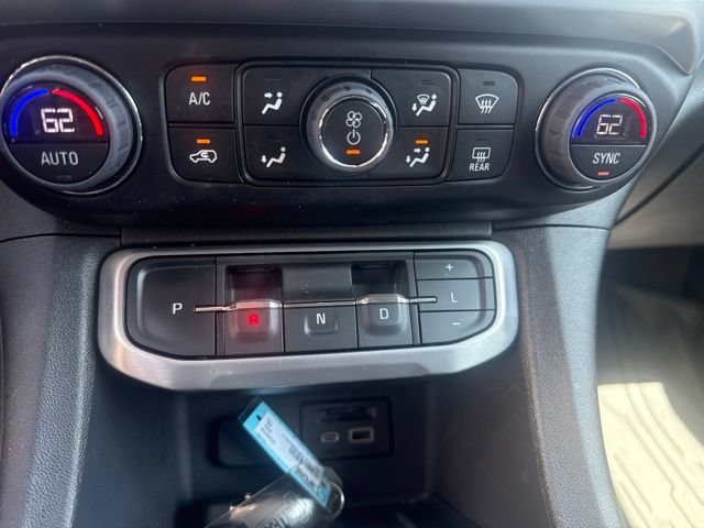 Used 2023 ULTRA BLUE METALLIC GMC SLT image 19