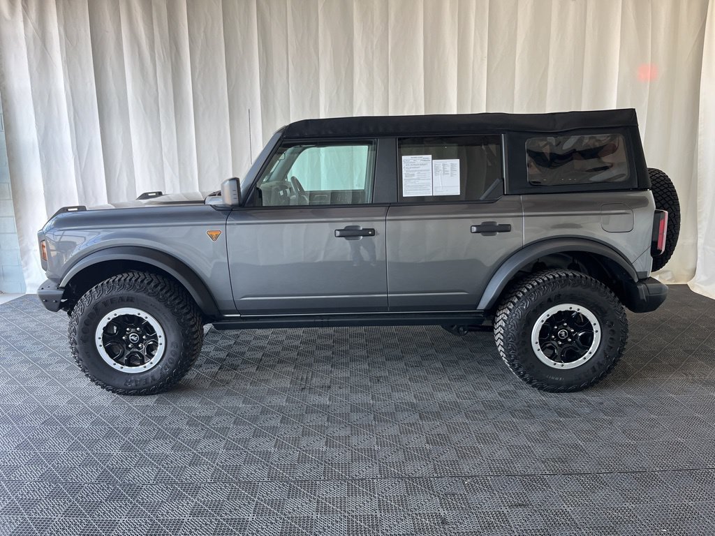 Used 2024 Gray Metallic Ford Badlands image 29