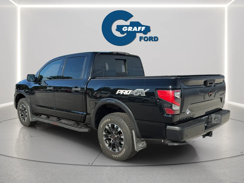 Used 2021 Black Nissan PRO-4X image 11