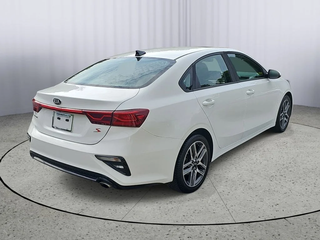 Used 2019 White Kia S image 3