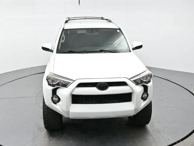 Used 2019 Super White Toyota SR5 image 32
