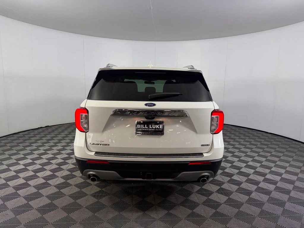 Used 2021 White Ford Limited image 8
