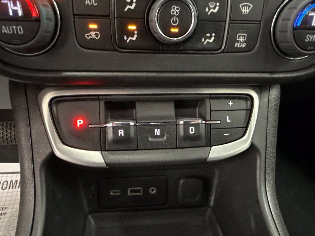 Used 2023 Silver GMC SLE image 33