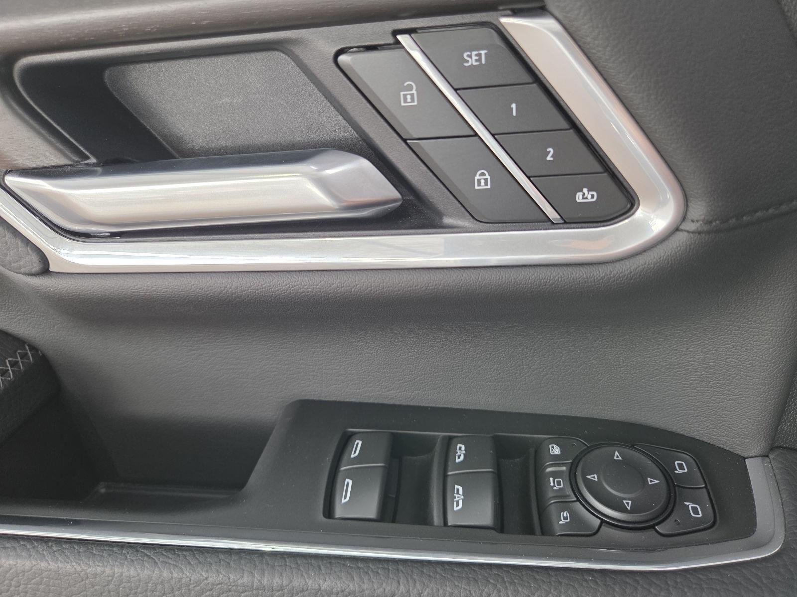 Used 2025 Summit White GMC Denali image 22