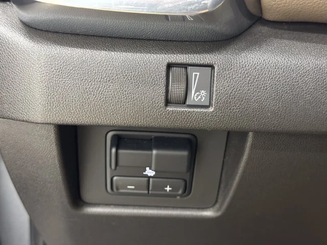 Used 2023 Sterling Metallic GMC Denali image 38