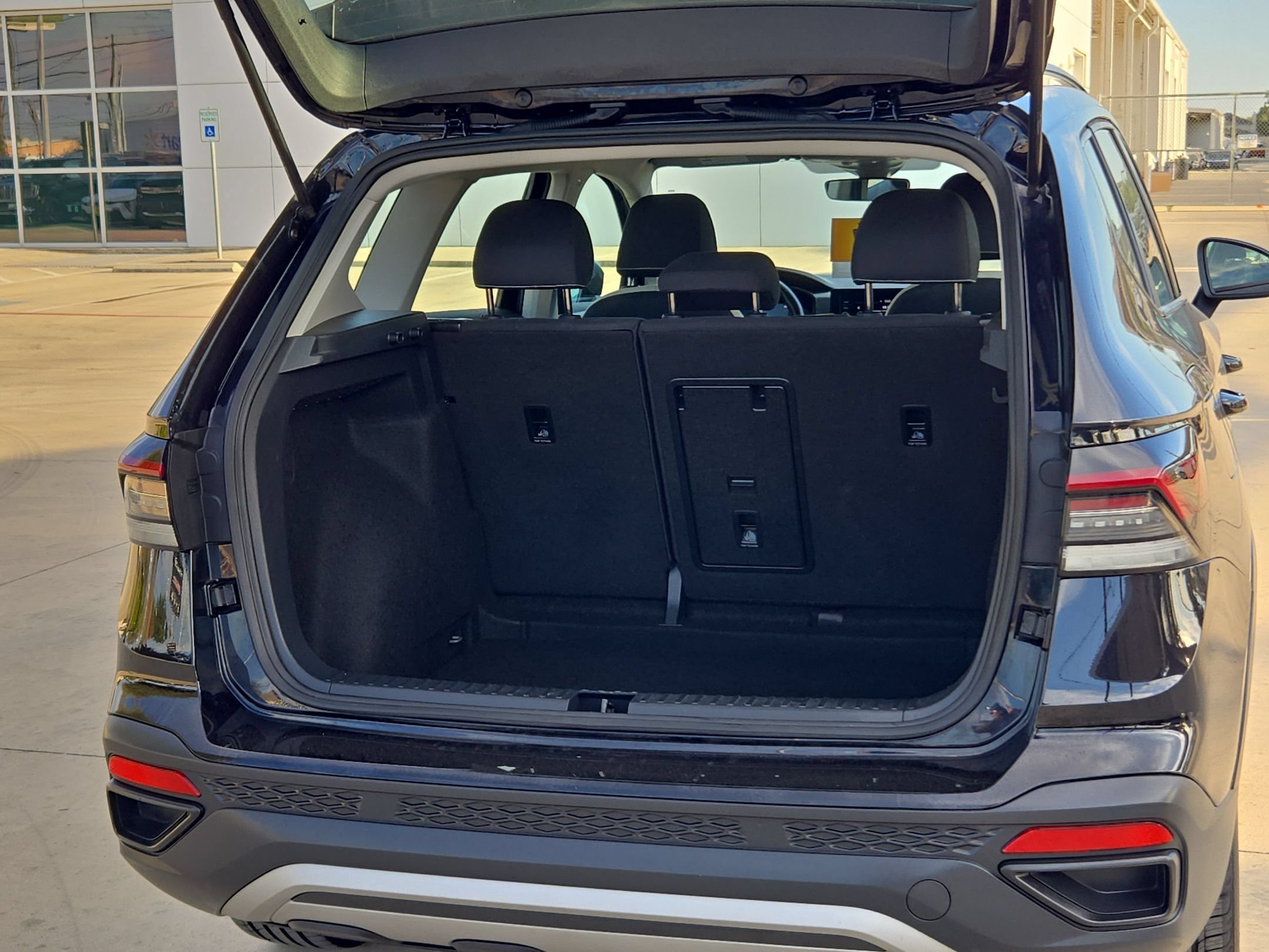 2025 Volkswagen Taos S - Photo 23