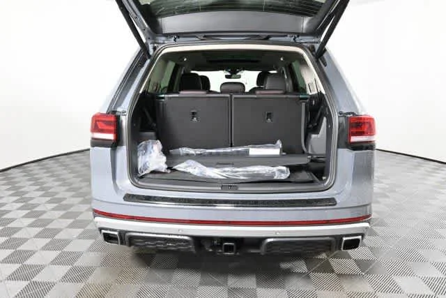 New 2026 Pure Gray Volkswagen 2.0T Peak Edition image 7