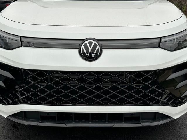 New 2026 Opal White Pearl Volkswagen 2.0T SE R-Line Black image 8