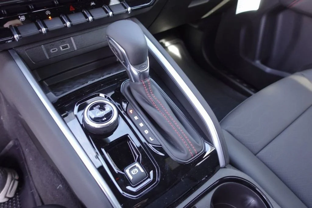 2025 Chevrolet Colorado Z71 - Photo 17