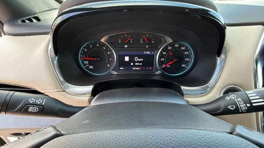 Used 2023 Summit White Chevrolet LT Leather image 21